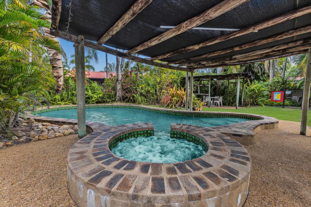 Balgal Beach Units Rollingstone Bagian luar foto
