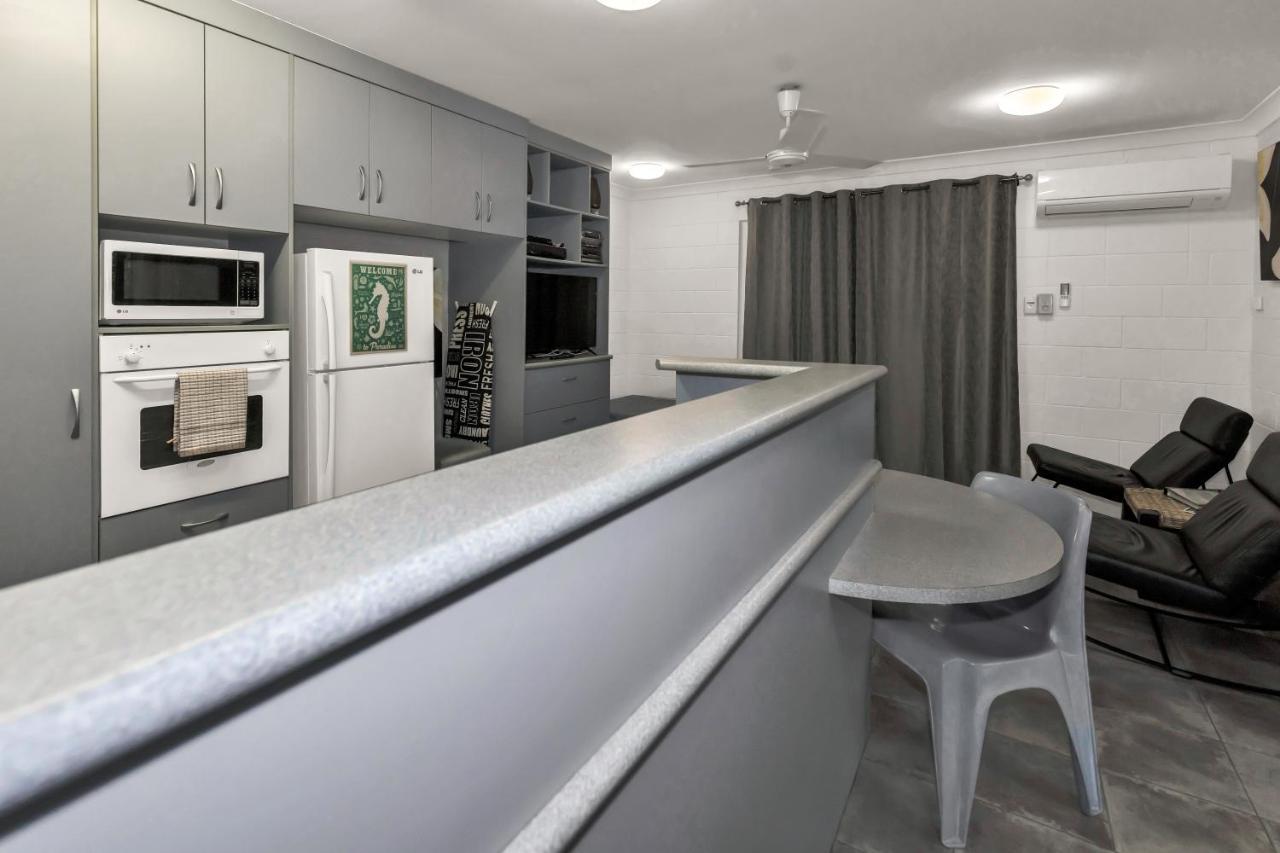 Balgal Beach Units Rollingstone Bagian luar foto