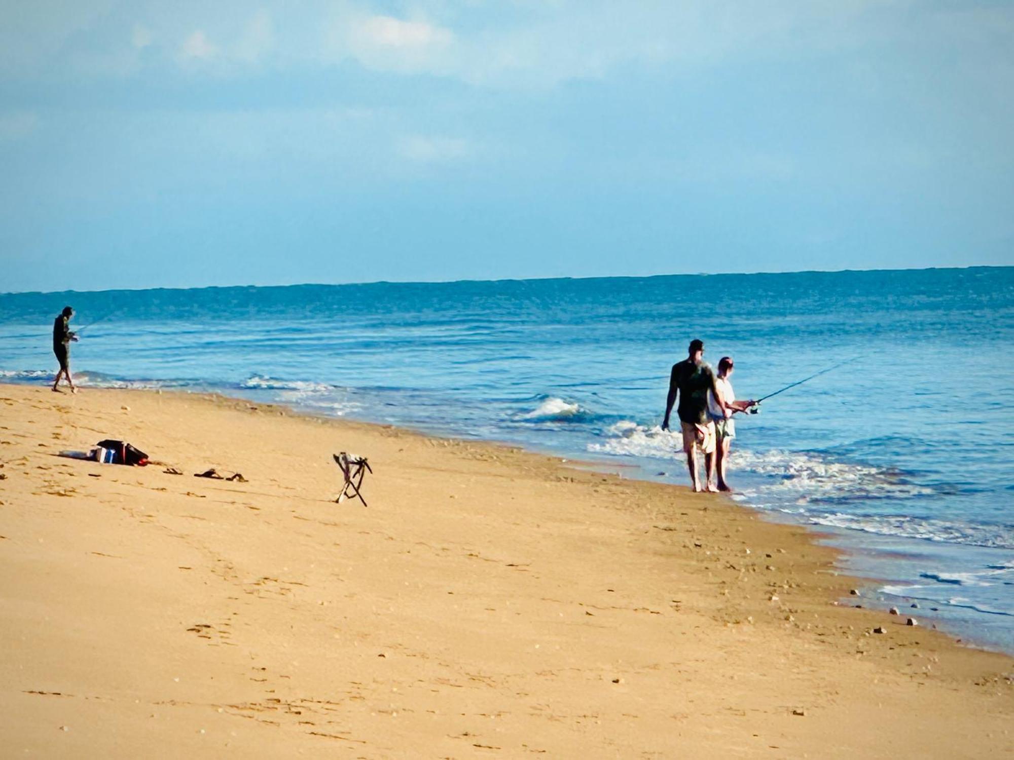 Balgal Beach Units Rollingstone Bagian luar foto